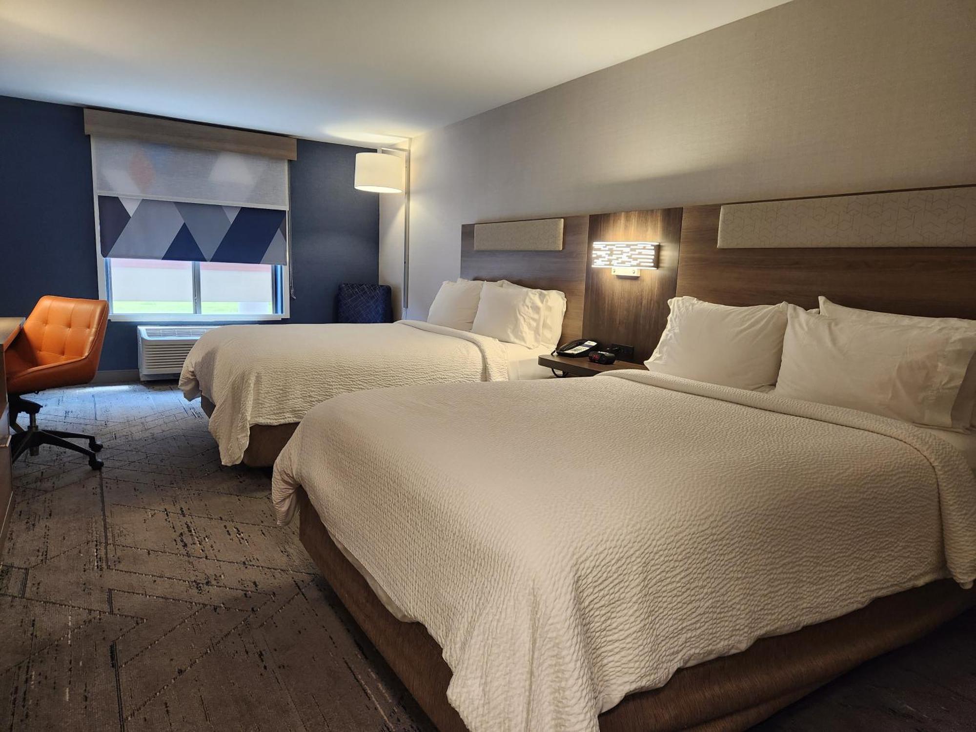 Holiday Inn Express Hotel & Suites Crawfordsville By Ihg Bagian luar foto