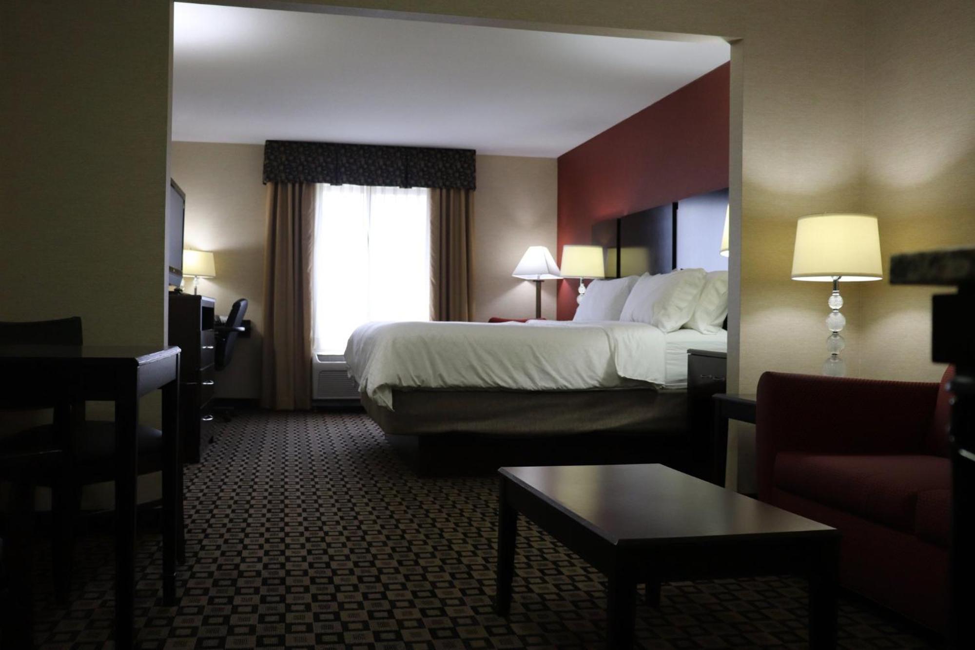 Holiday Inn Express Hotel & Suites Crawfordsville By Ihg Bagian luar foto